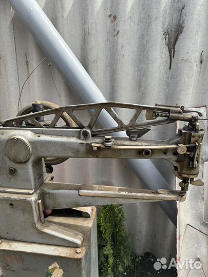 Швейная машинка промышленная для подошв