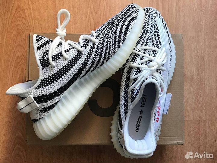 Кроссовки Adidas Yeezy Boost 350 v2 Zebra