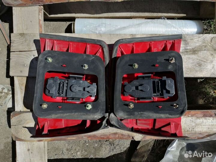 Фонарь задний Audi A6 C5 универсал рест