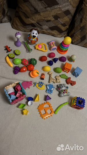Погремушки и развивающие игрушки 0 +