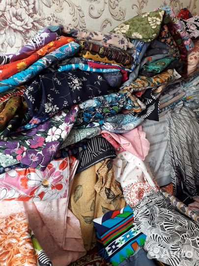 Ткани.Полотенца ссср.скатерти.вафельные махровые