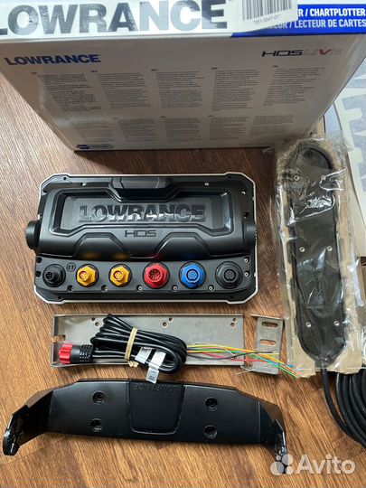 Lowrance HDS 9 live c датчиком AI 3 in 1