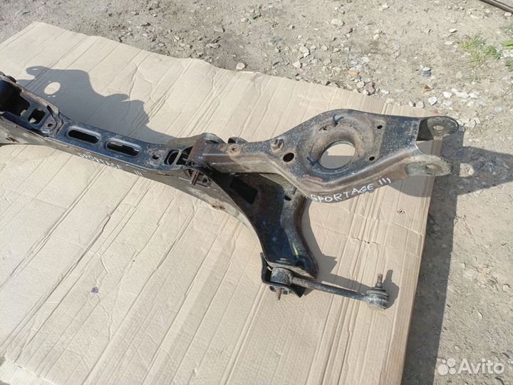 Задний подрамник балка Kia Sportage 3 SL