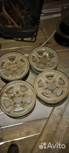 Продам диски на УАЗ 15