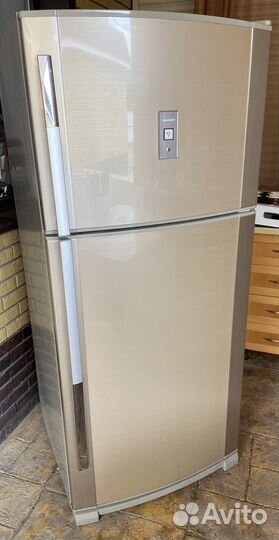 Холодильник бу sharp SJ-P64M-GL