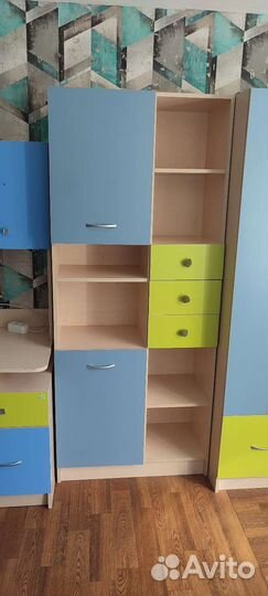 Школьный уголок