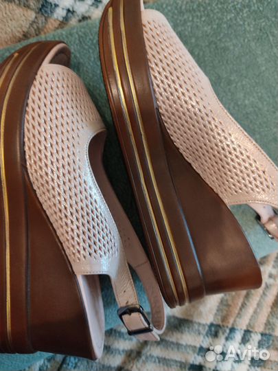 Босоножки женские натуральная кожа новые
