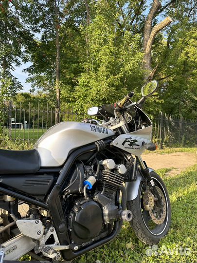 Мотоцикл yamaha FZ400