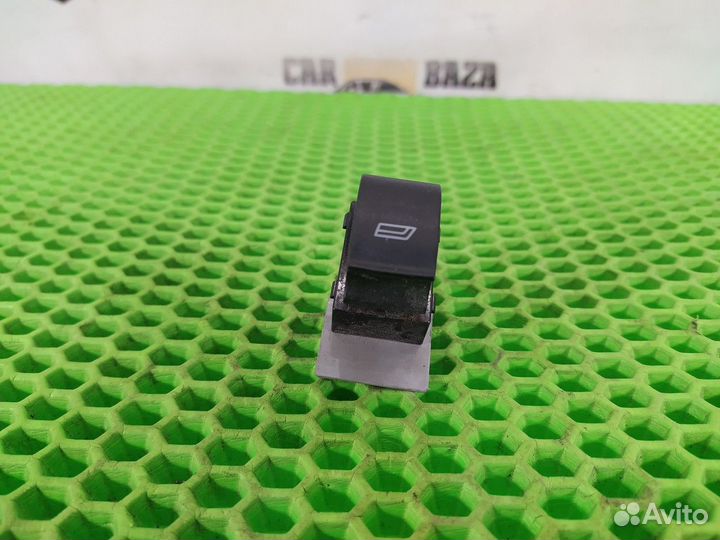 Кнопка стеклоподъемника