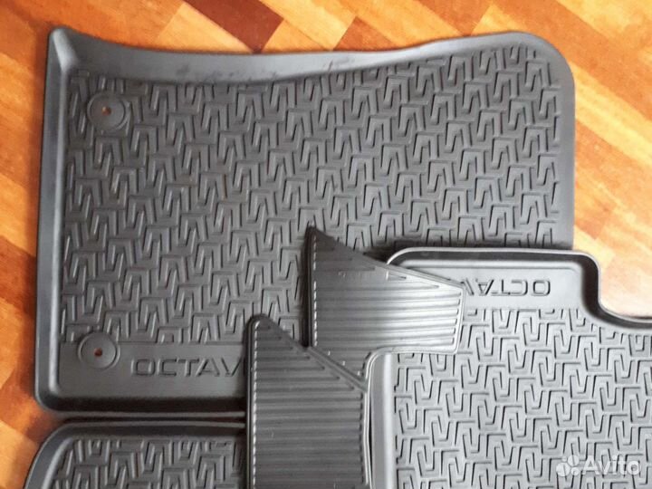 Автомобильные коврики резиновые Octavia A7 FL