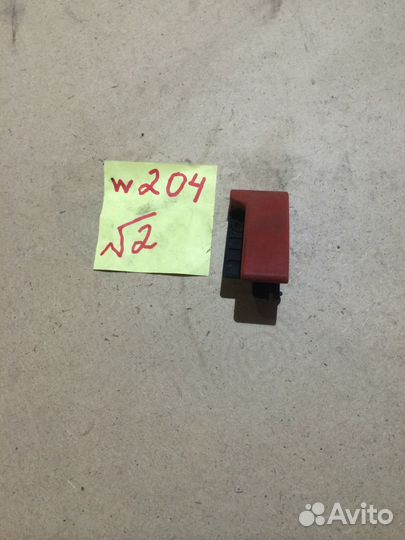 Замки, тросик и амортизатор капота Mercedes W204