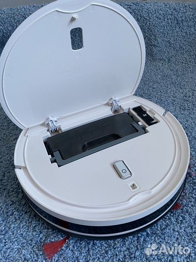 Робот пылесос redmond