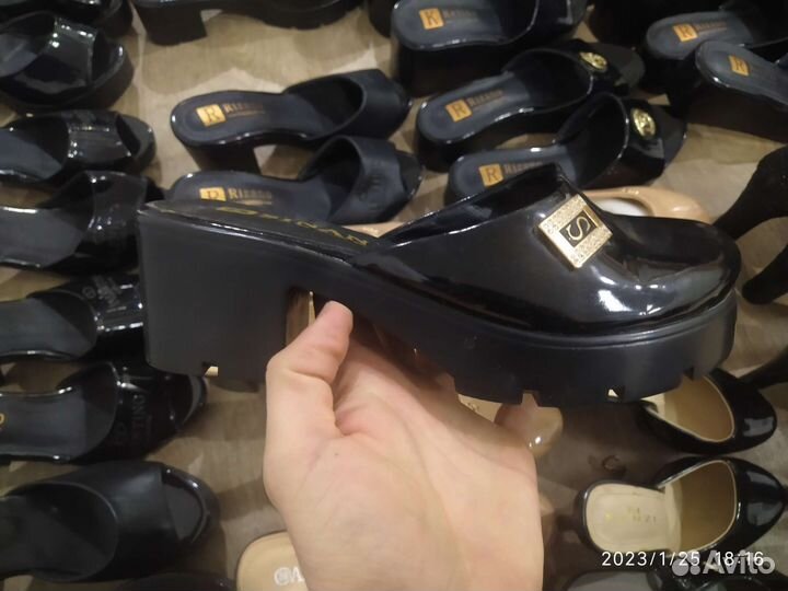 Женская обувь