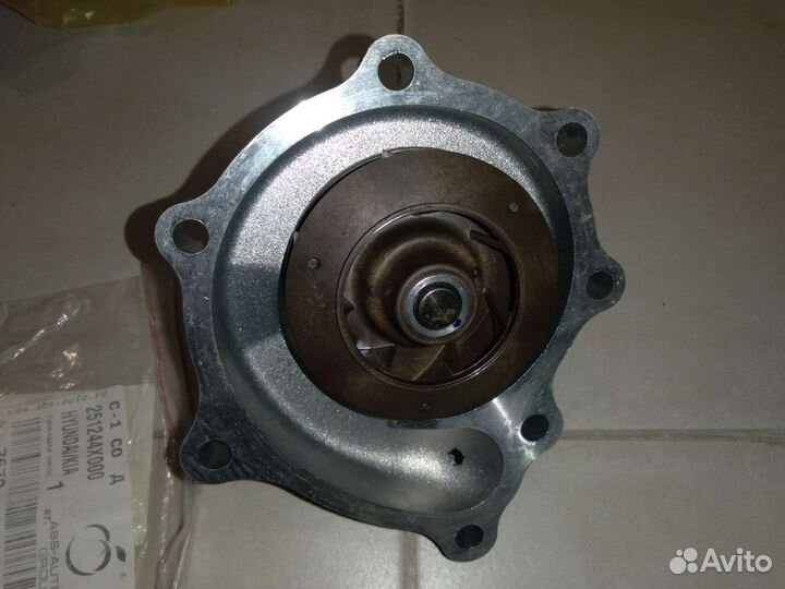 Помпа водяная 251004X800 hyunda -KIA