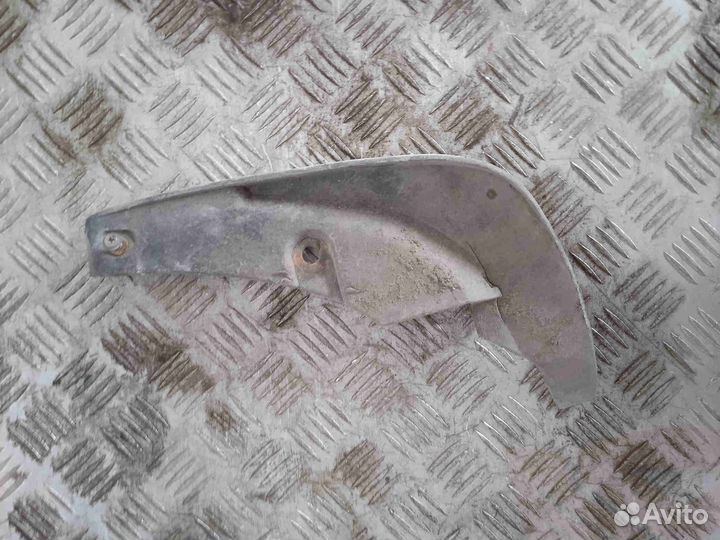 Брызговик передний левый Мазда Милления TA5P