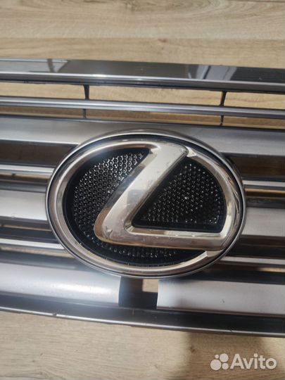 Решетка радиатора Lexus GX 460