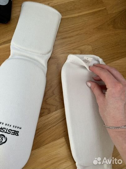 Боксерские перчатки, защита, чешки