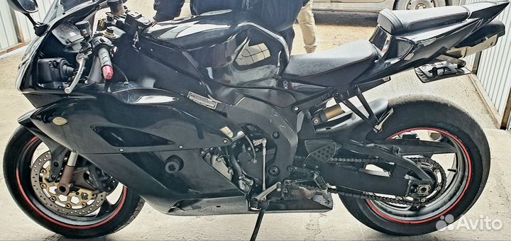 Honda cbr 1000rr fireblade