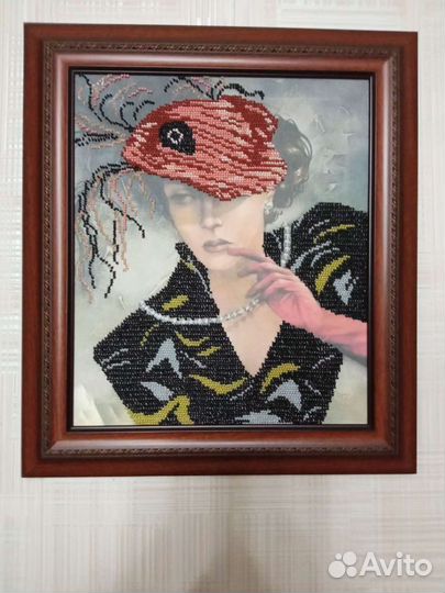 Картина вышитая бисером