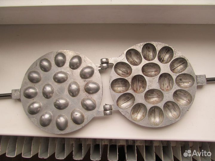 Форма для выпечки орехов, орешница