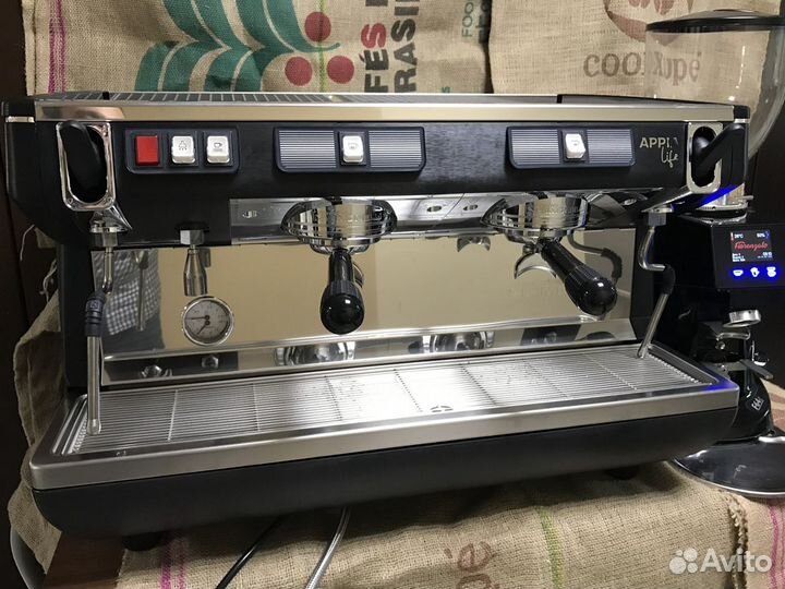 Аренда Кофе машины Nuova simonelli в пользование