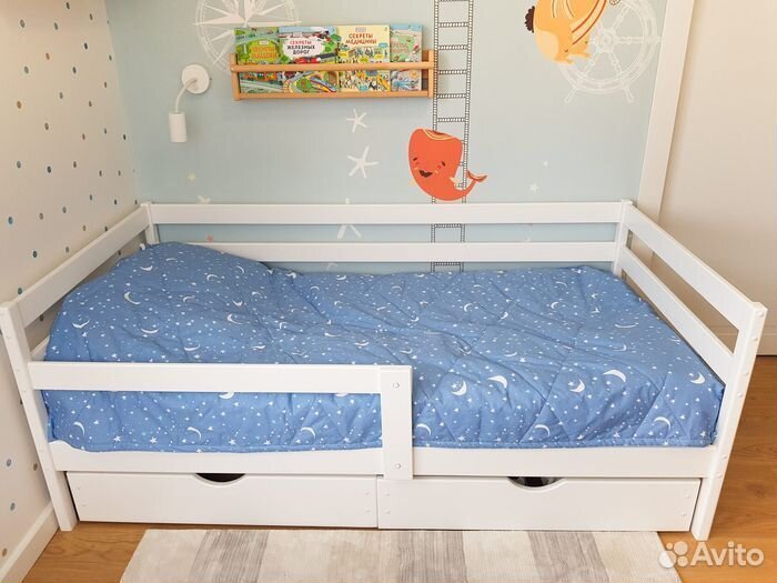 Кроватка с бортиком софа от 2х лет из натурального