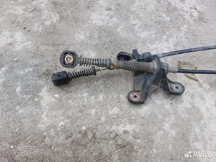 Кулиса МКПП с тросами 5ст Volkswagen Passat B6