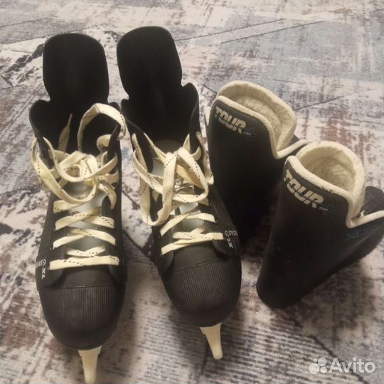 Коньки хоккейные