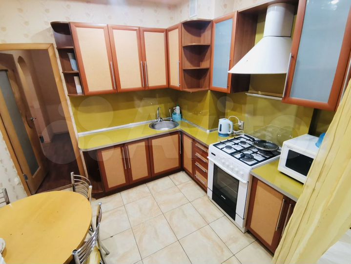 1-к. квартира, 42 м², 4/10 эт.