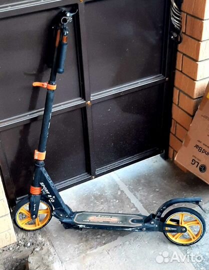Самокат кмс 210