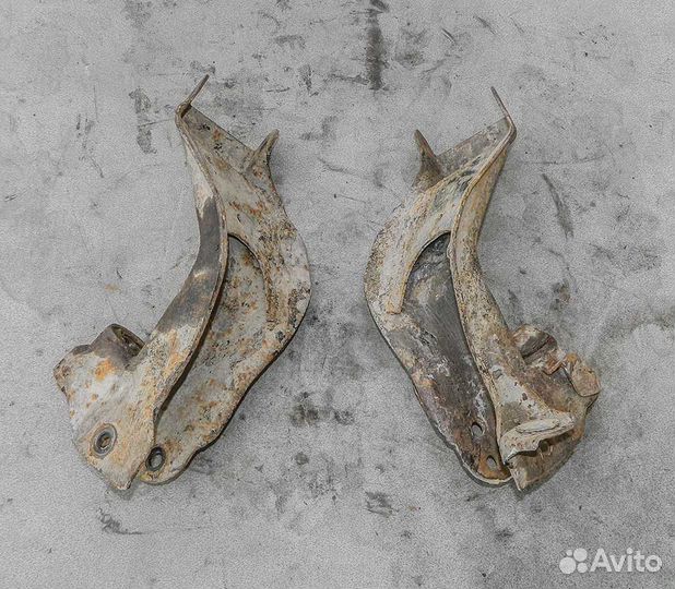 Рычаг передний Nissan Primera P10 54593-90J27