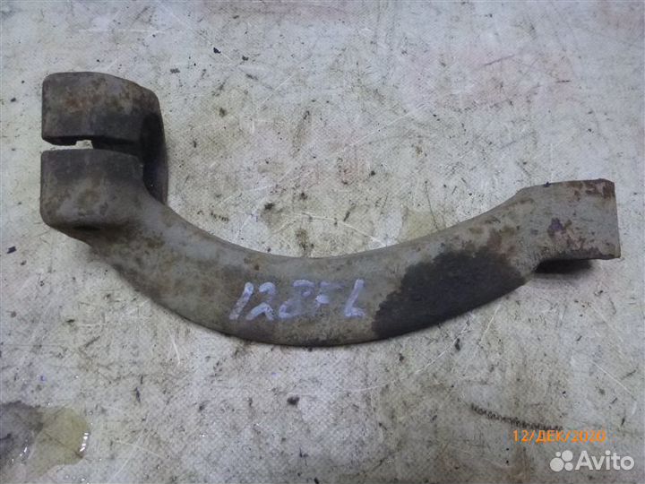 Кронштейн амортизатора передний левый Ssangyong