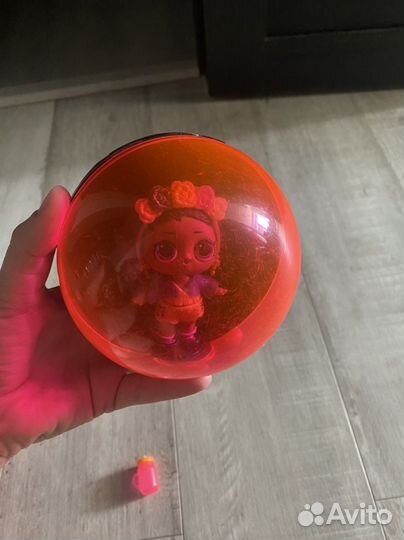 Кукла lol в капсуле, neon