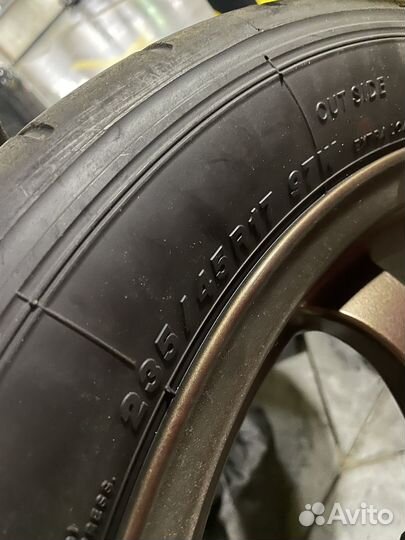 Yokohama Advan A052 235/45 R17