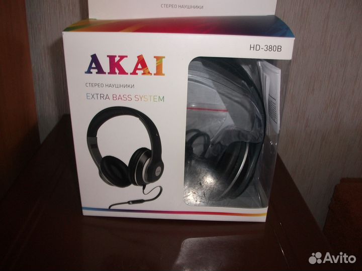 Продам наушники акай