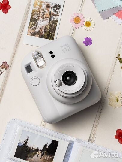 Фотоаппарат Fujifilm Instax Mini 12 Белый