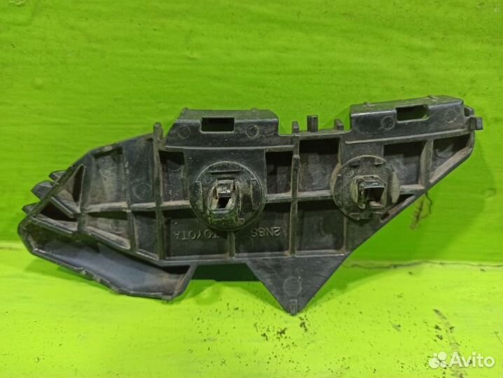 Кронштейн бампера задний Toyota Corolla E150 1ZR