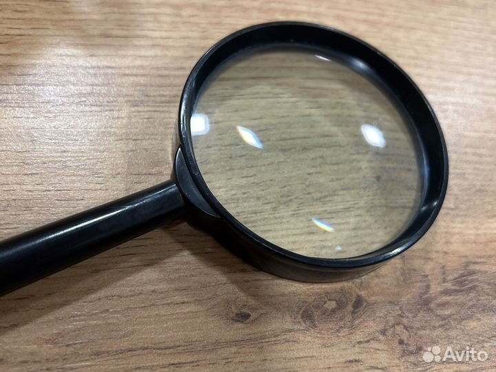 Увеличительное стекло лупа