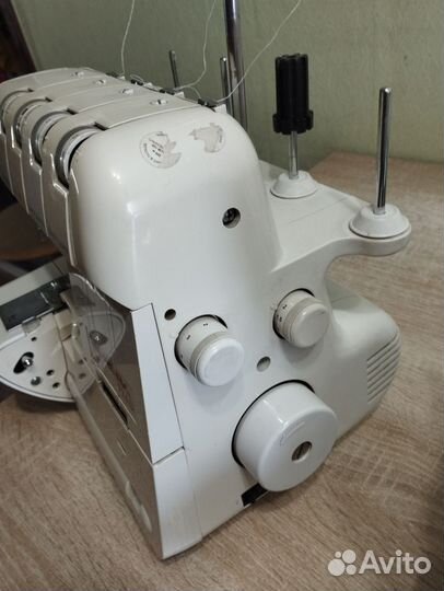 Оверлок 4-х, 3-х, 2-х ниточный бытовой бу