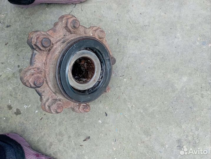 Ступица 8-шпиличная для тележки