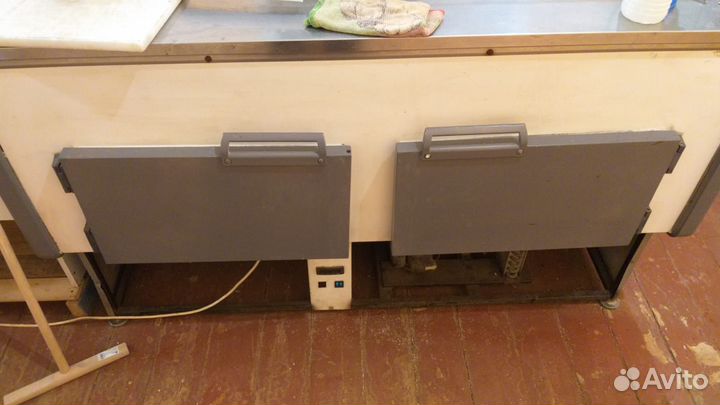 Холодильники бу витринный