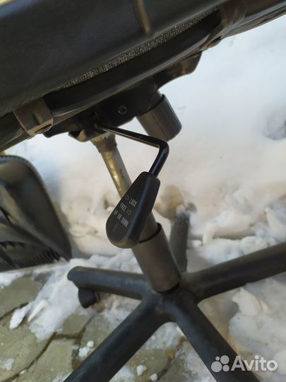 Компьютерное офисное кресло