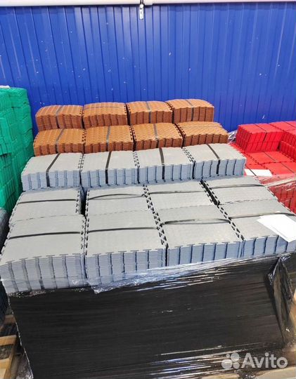 Модульная плитка пвх в спорт зал