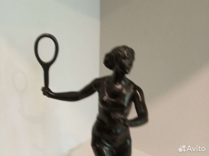 Кастинское литьё Теннисистка