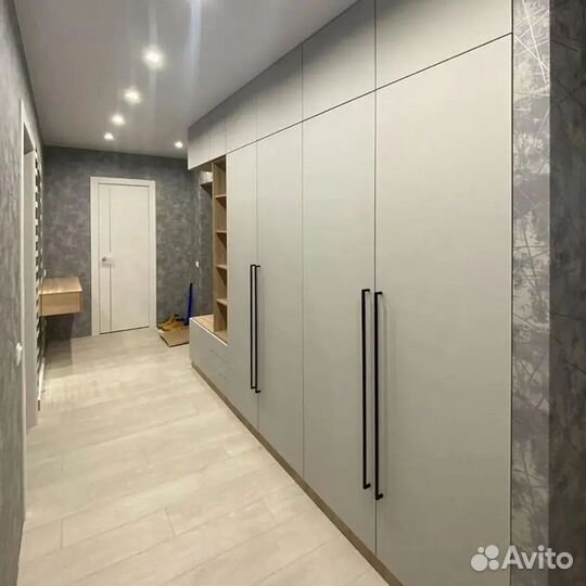 Прихожая в современном стиле