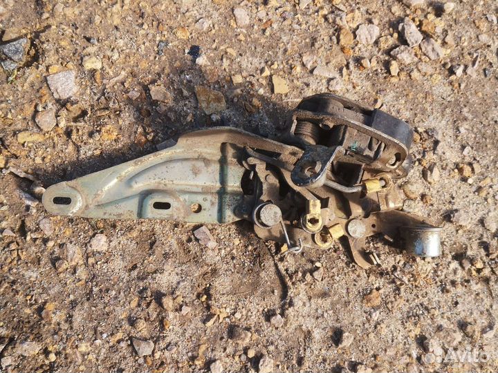 Замок передний правый Vectra A