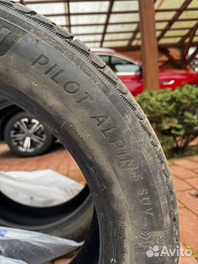 Michelin Pilot Alpin 5 SUV 235/55 R19 105V