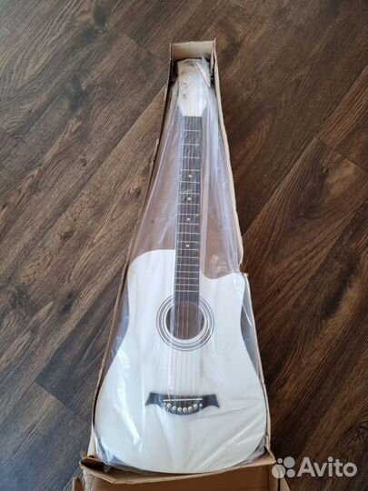 Акустическая гитара новая