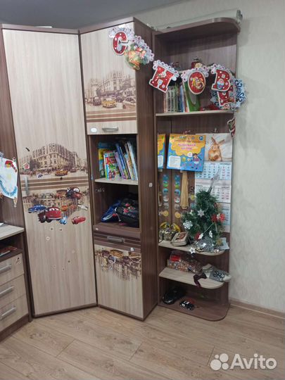 Мебель в детскую/Детская стенка/школьный уголок