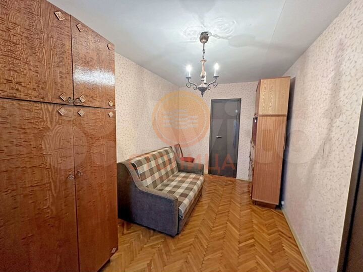 3-к. квартира, 56 м², 2/5 эт.